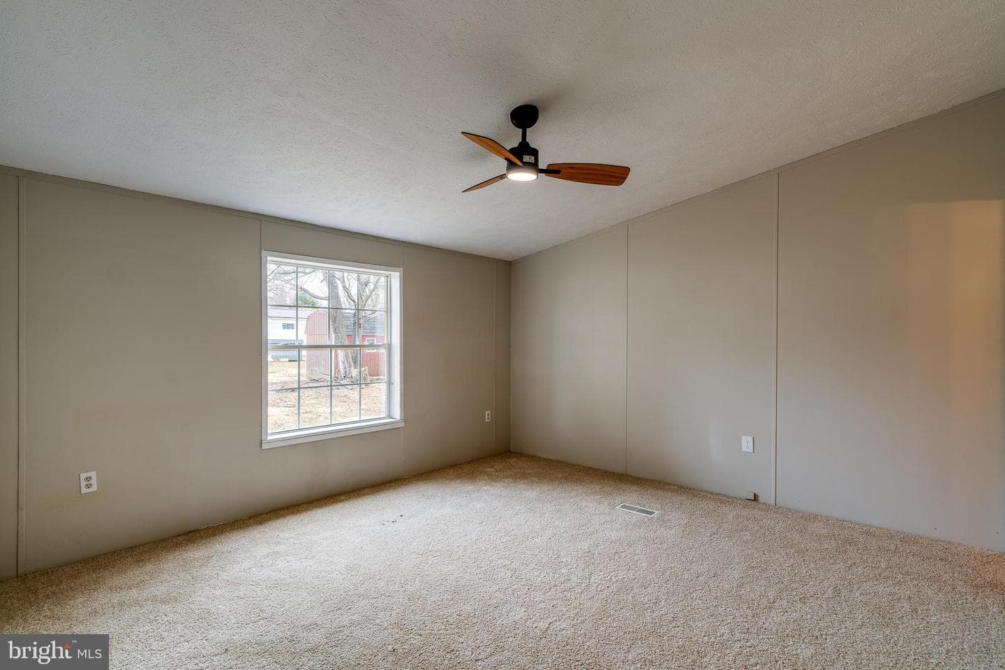 88 Rose Drive photo 20
