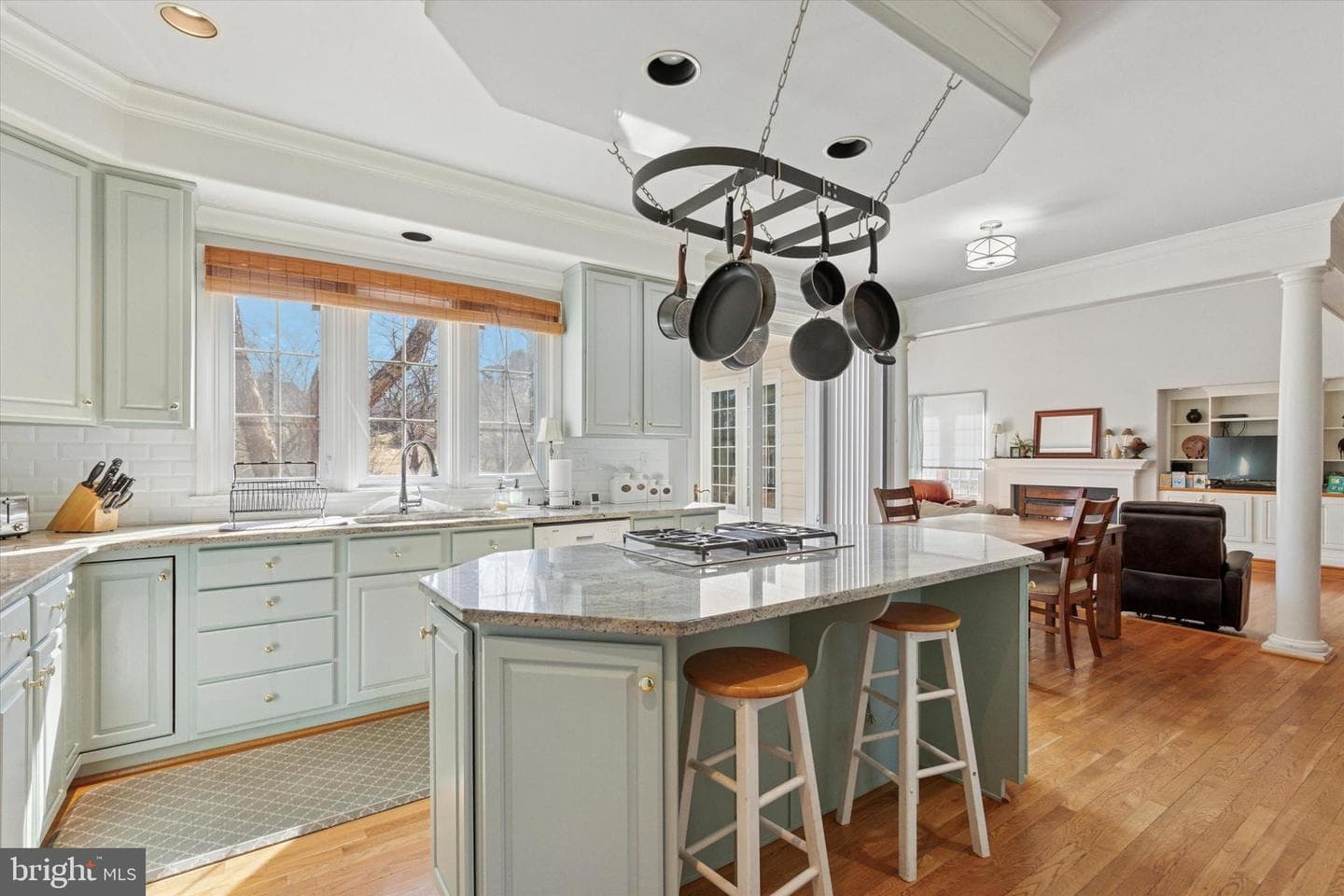 15 Eastgate Drive photo 7