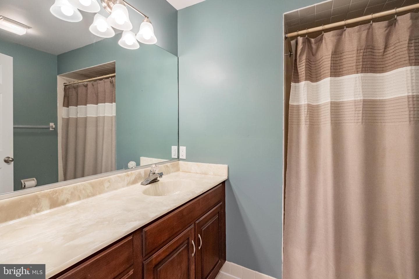 628 Glenwood photo 15