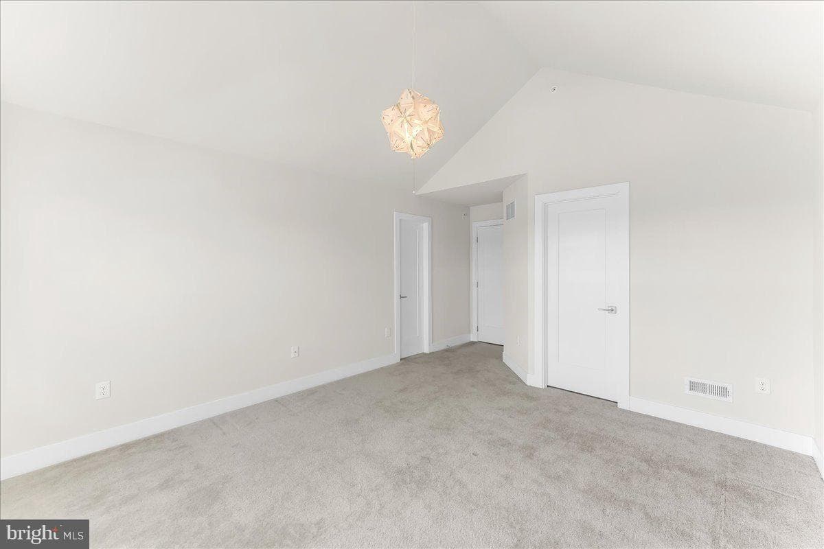 466 Reid Way photo 32