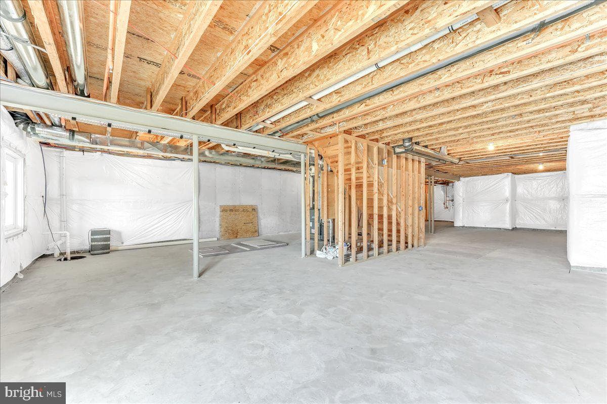 466 Reid Way photo 37