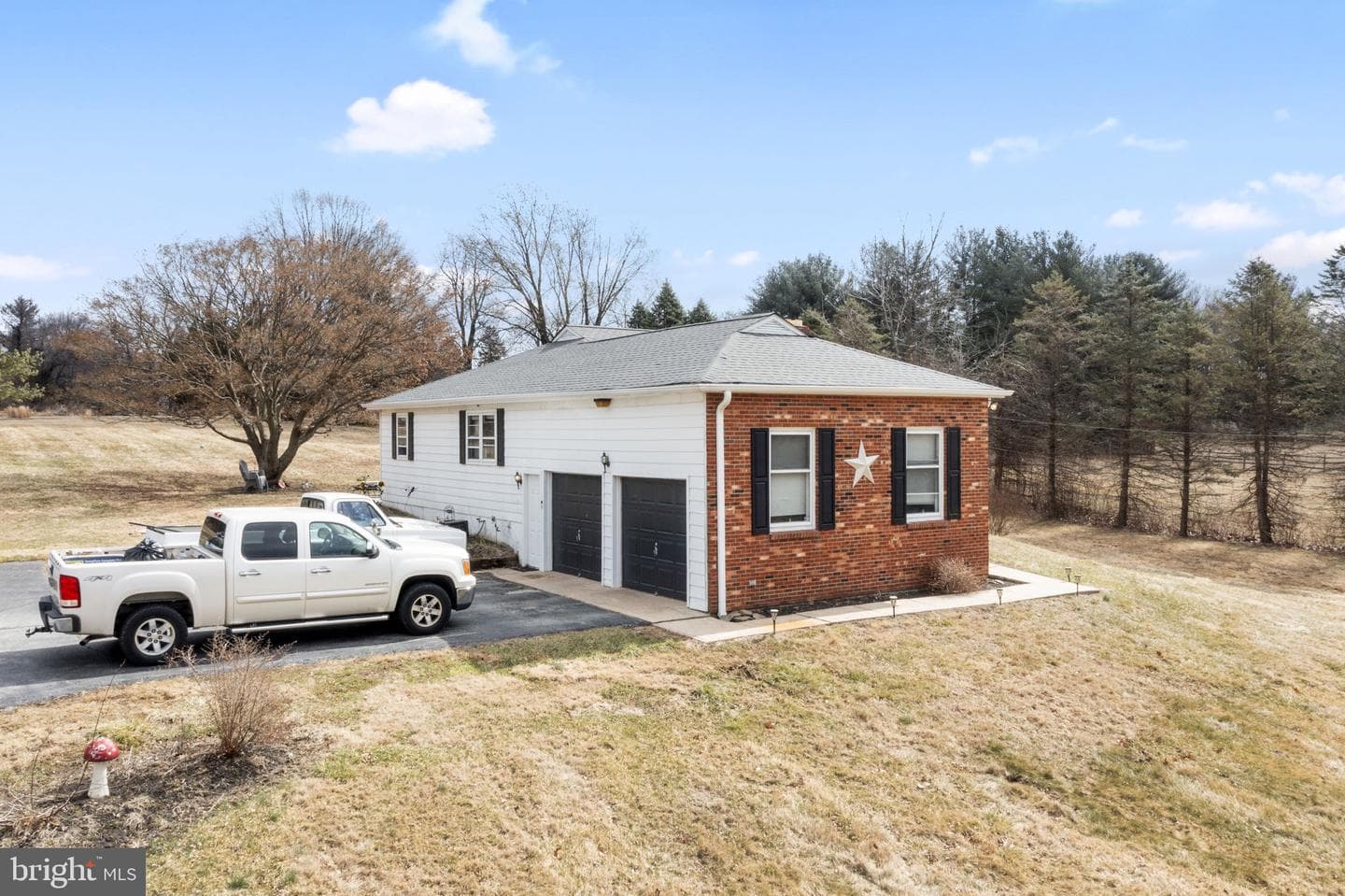 237 Schoolhouse Road photo 24