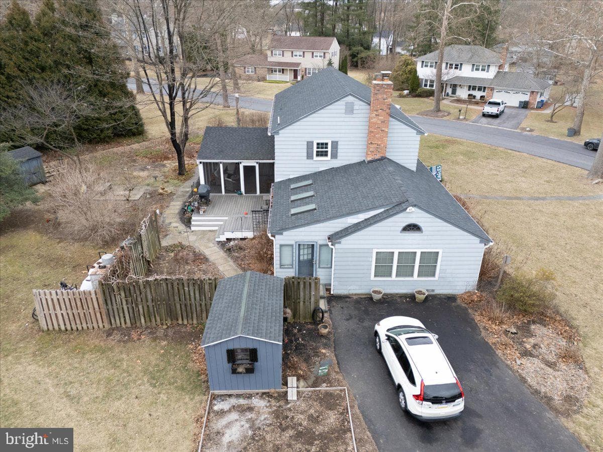 711 Sycamore Drive photo 31