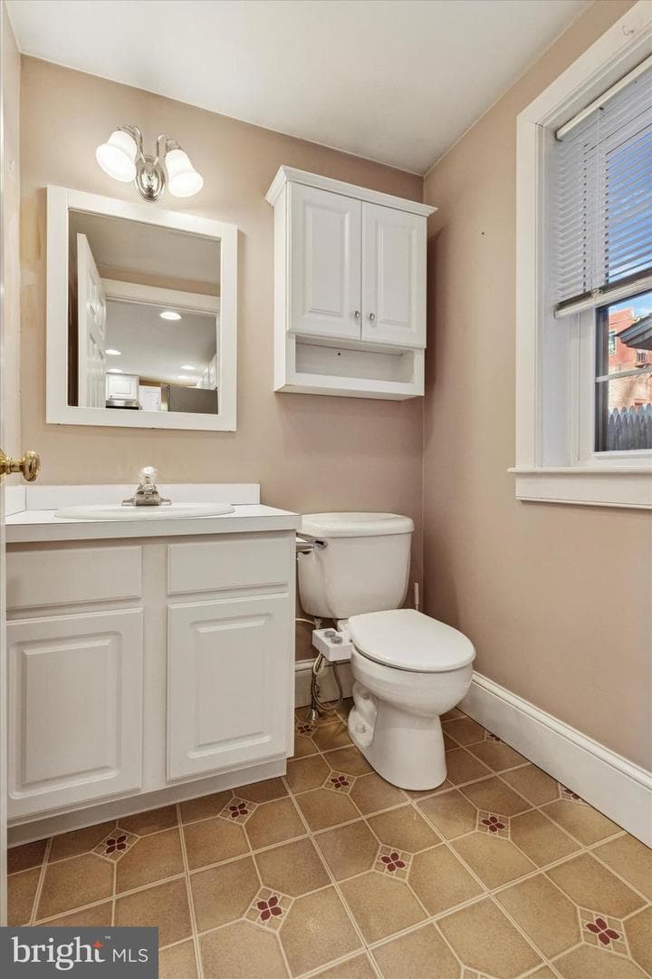 108 E Miner Street photo 12
