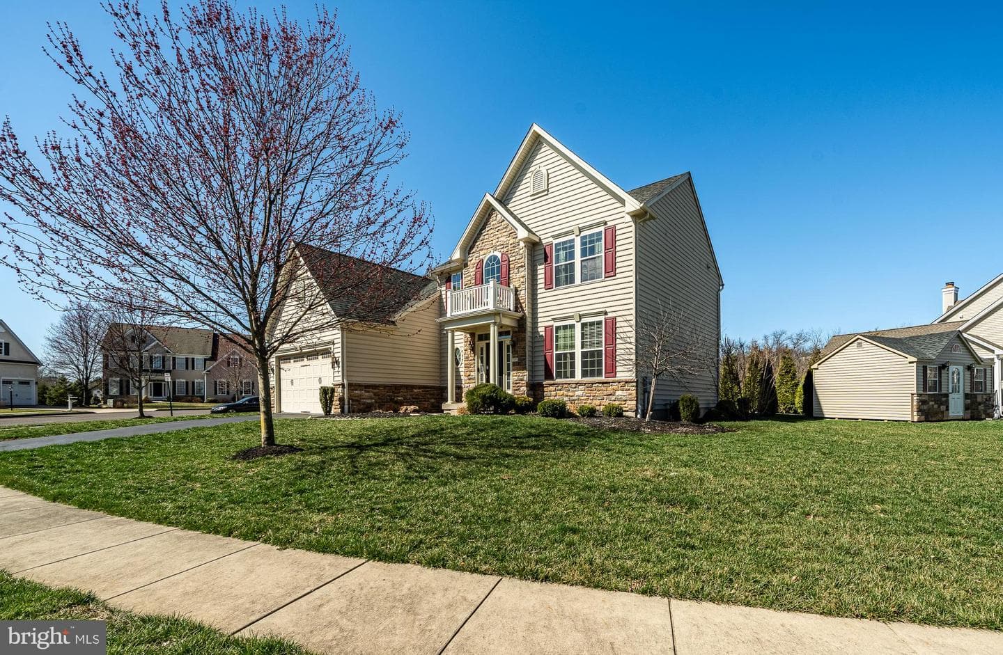 407 Thistle Drive photo 2