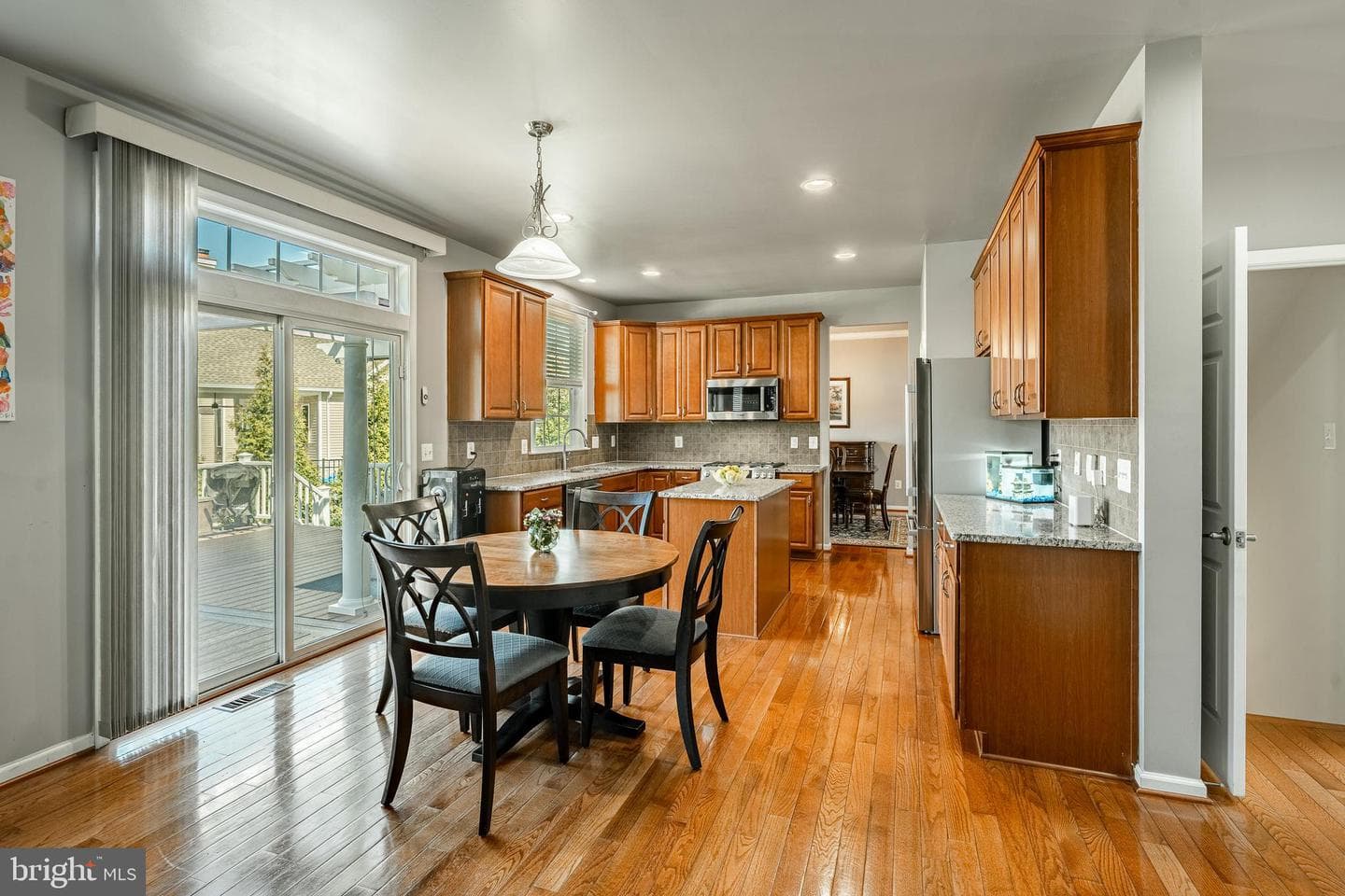 407 Thistle Drive photo 3