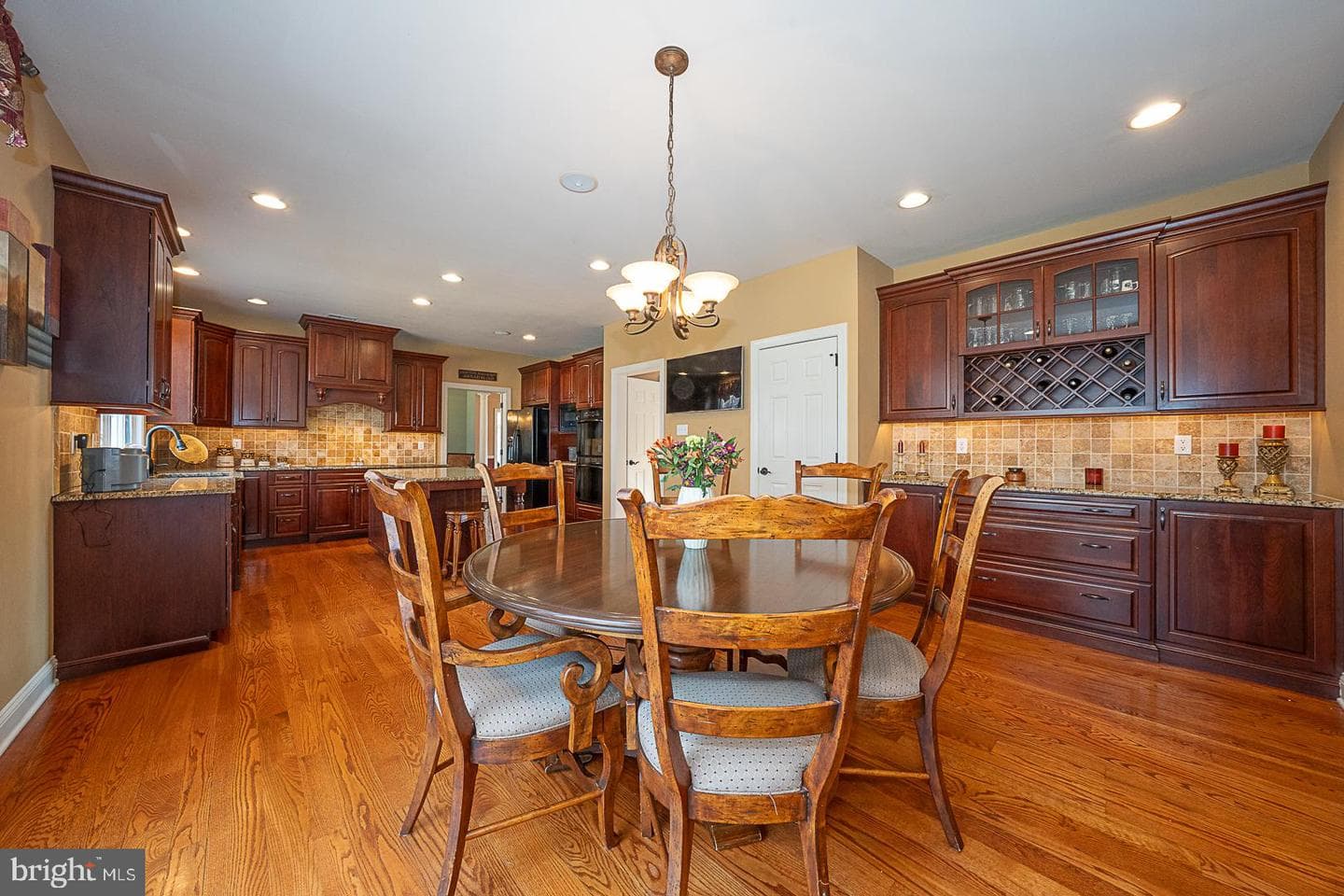 1545 Morstein Road photo 6