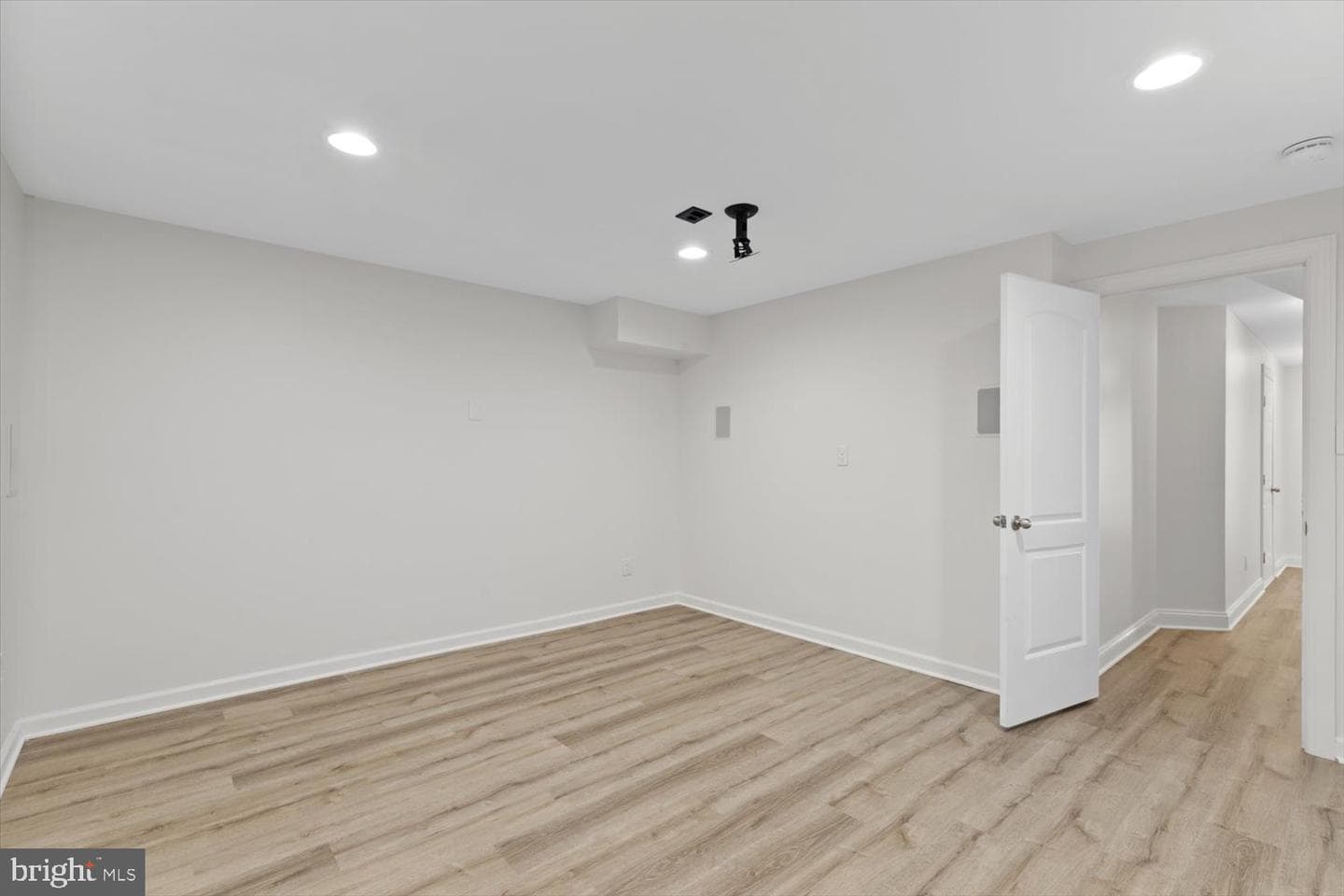 241 Kennedy Drive photo 7