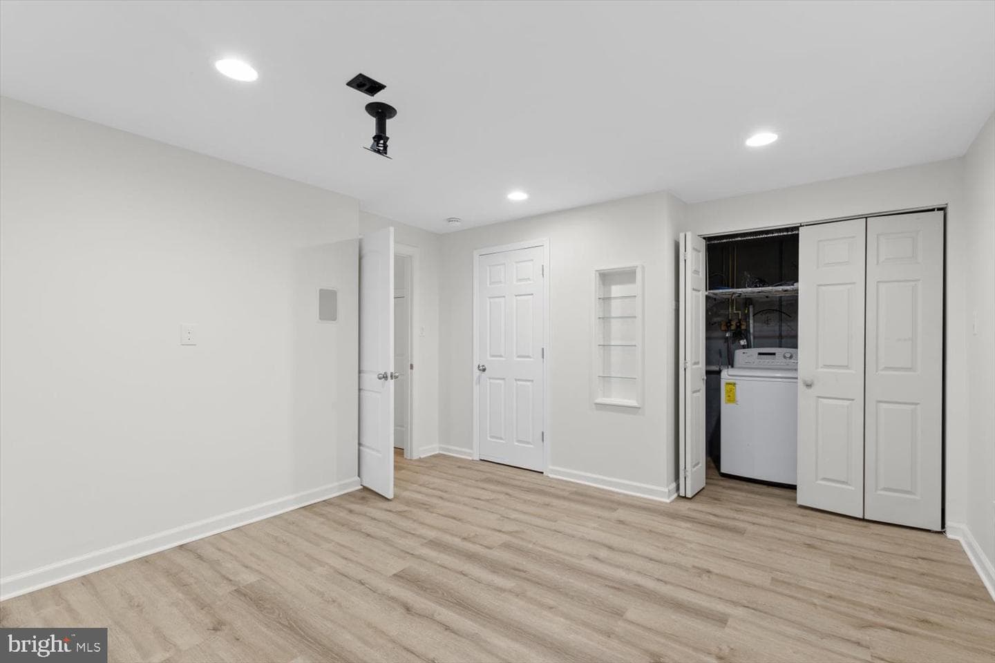 241 Kennedy Drive photo 8
