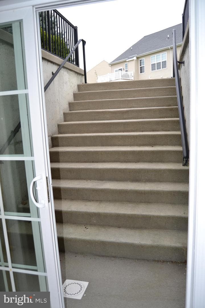 213 Brodius Lane photo 3