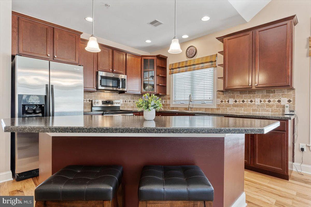 1064 Balfour Circle photo 11