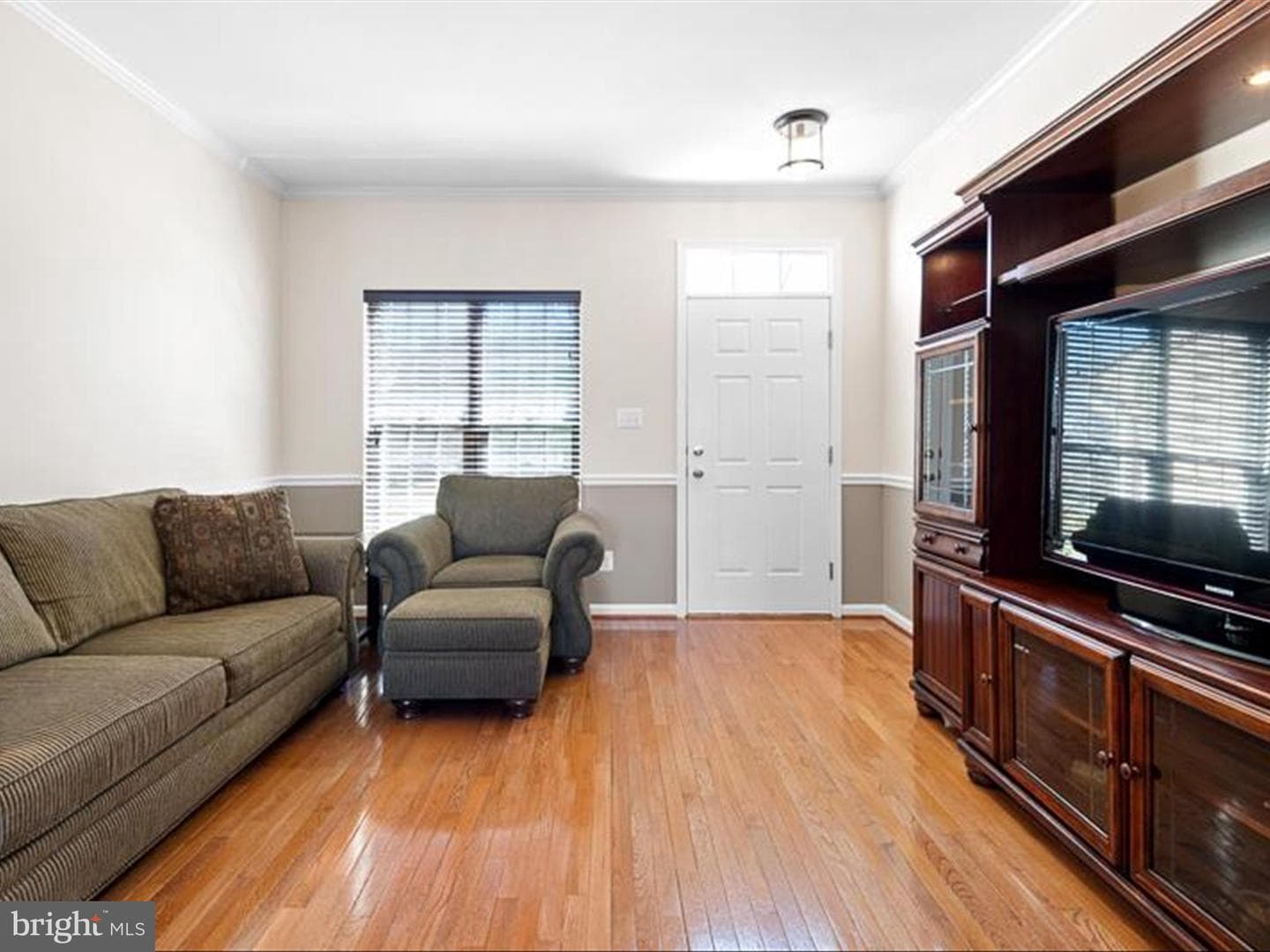 320 Elizabeth Drive photo 3