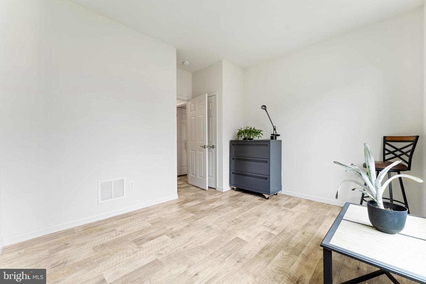 242 Honeycroft Boulevard photo 32
