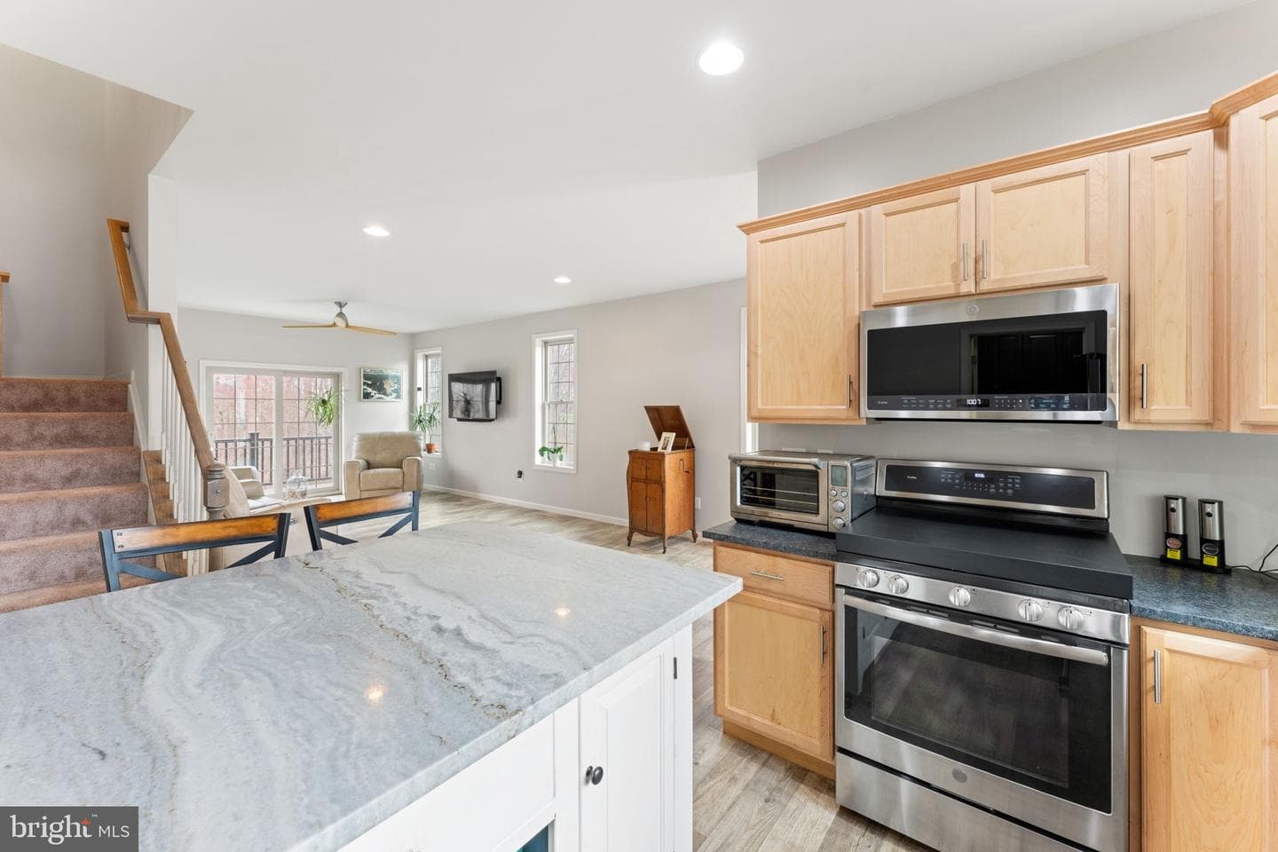 242 Honeycroft Boulevard photo 6