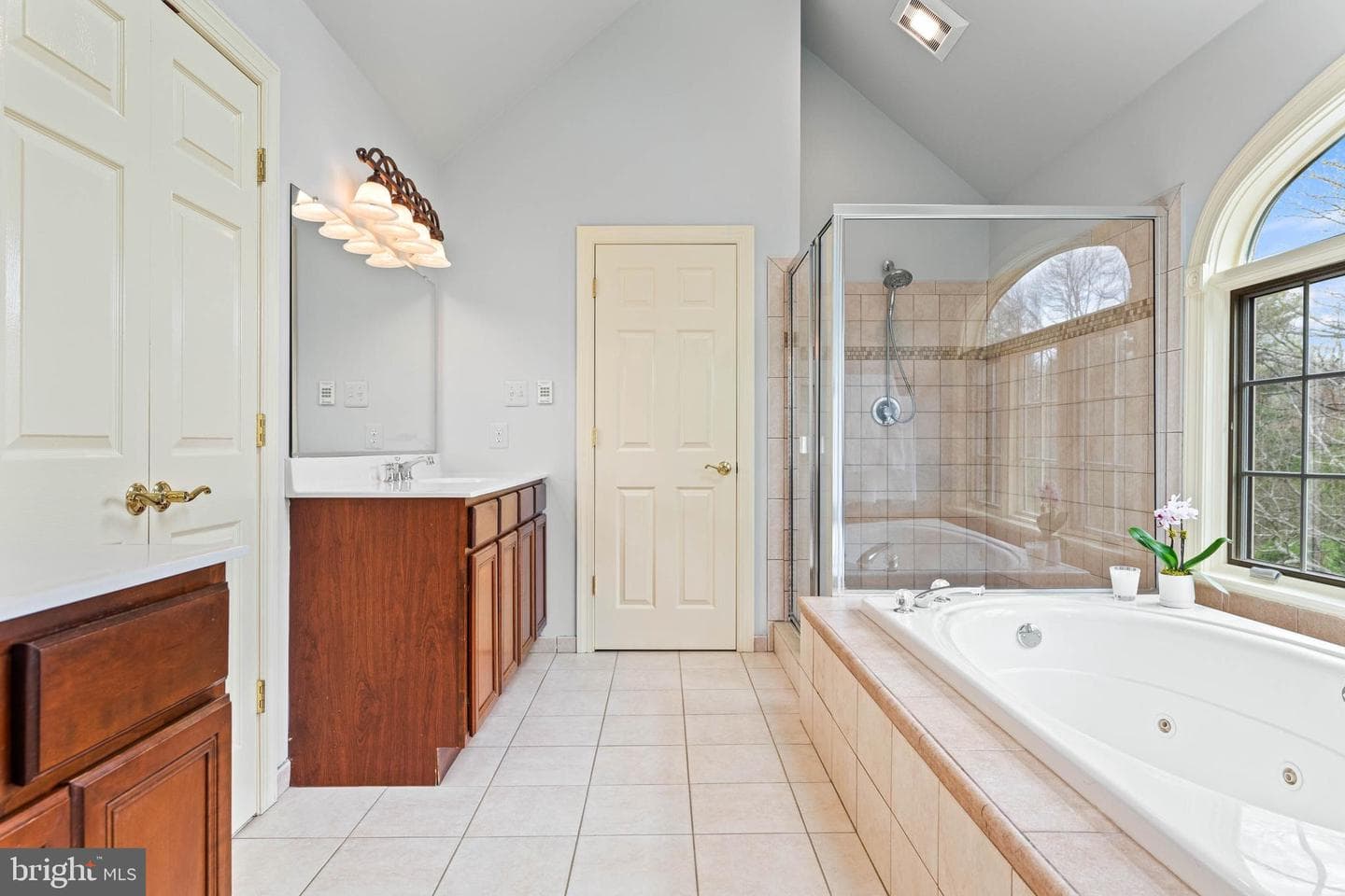 607 Newtown Road photo 48