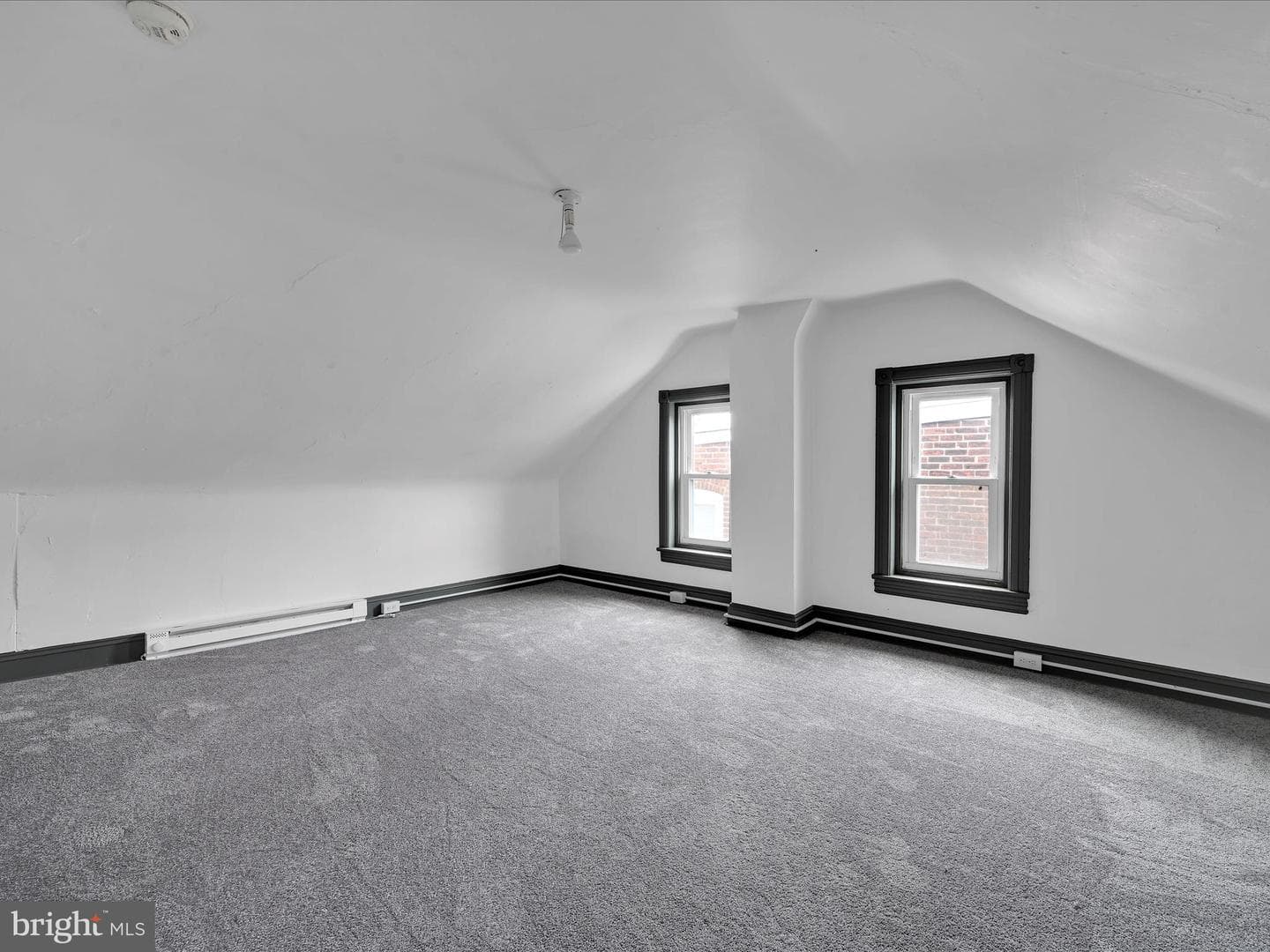 338 Charles Street photo 26