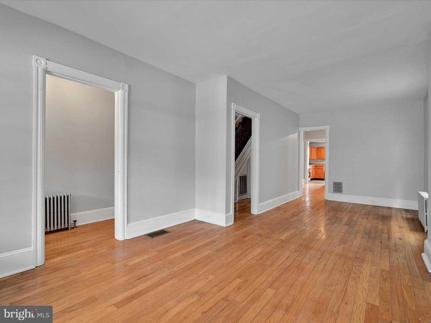 338 Charles Street photo 8