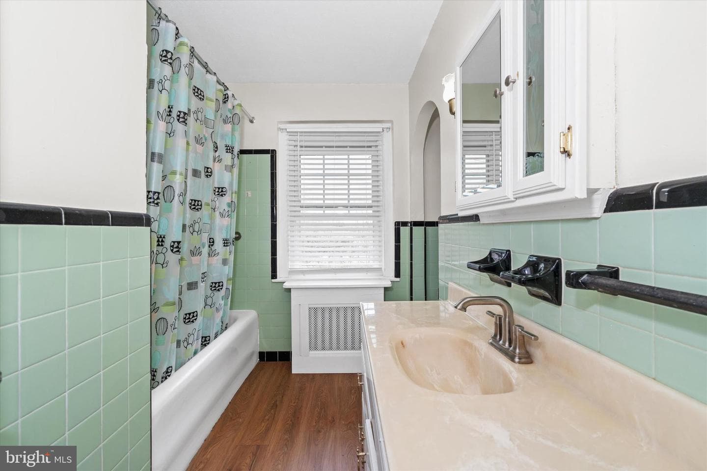 406 E South Street photo 14