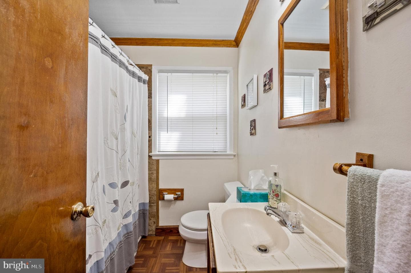 619 Oak Street photo 5