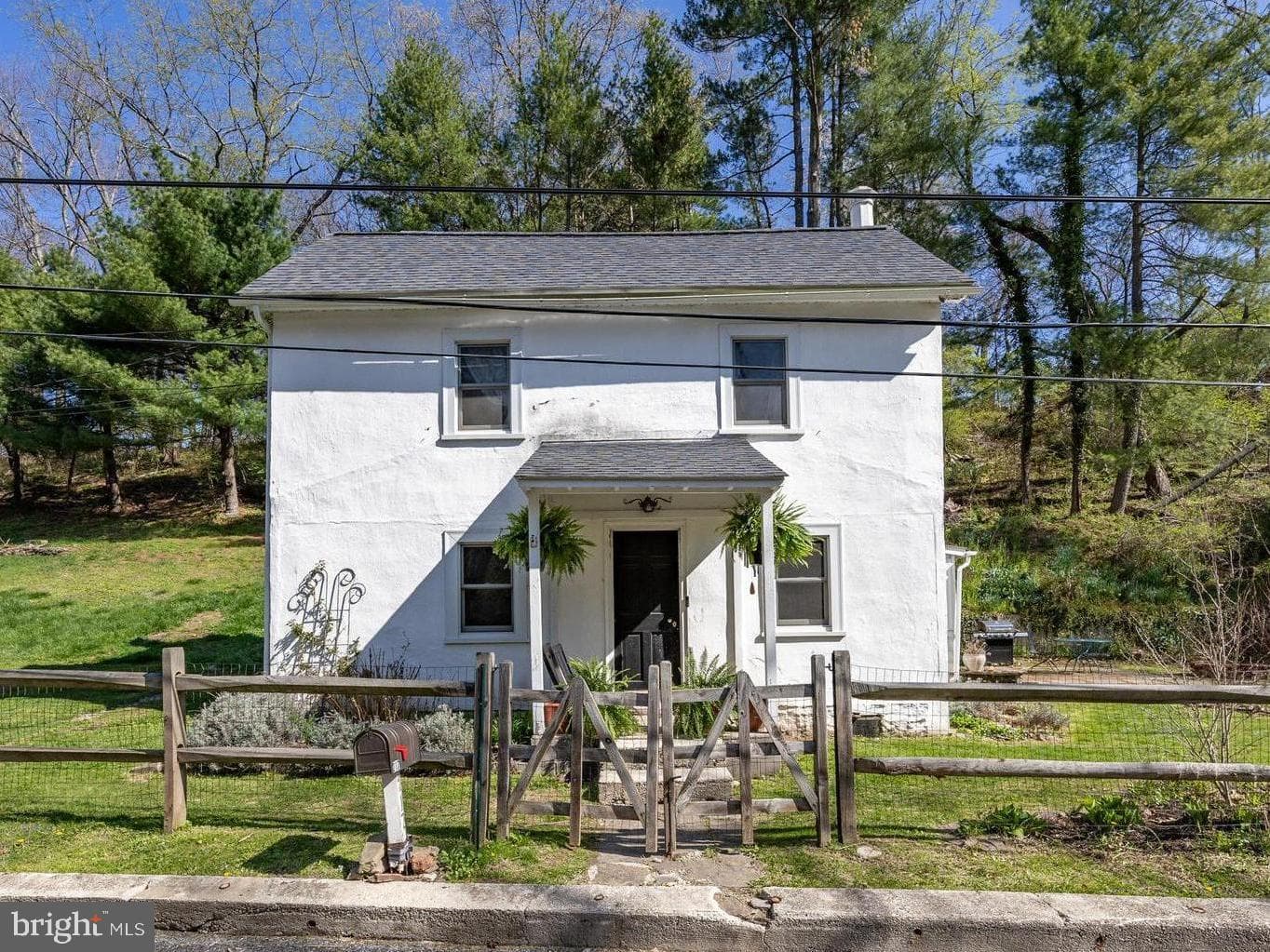 217 Spring Hollow Road photo 1