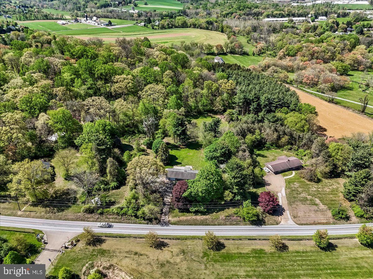 128 Elkdale Road photo 38
