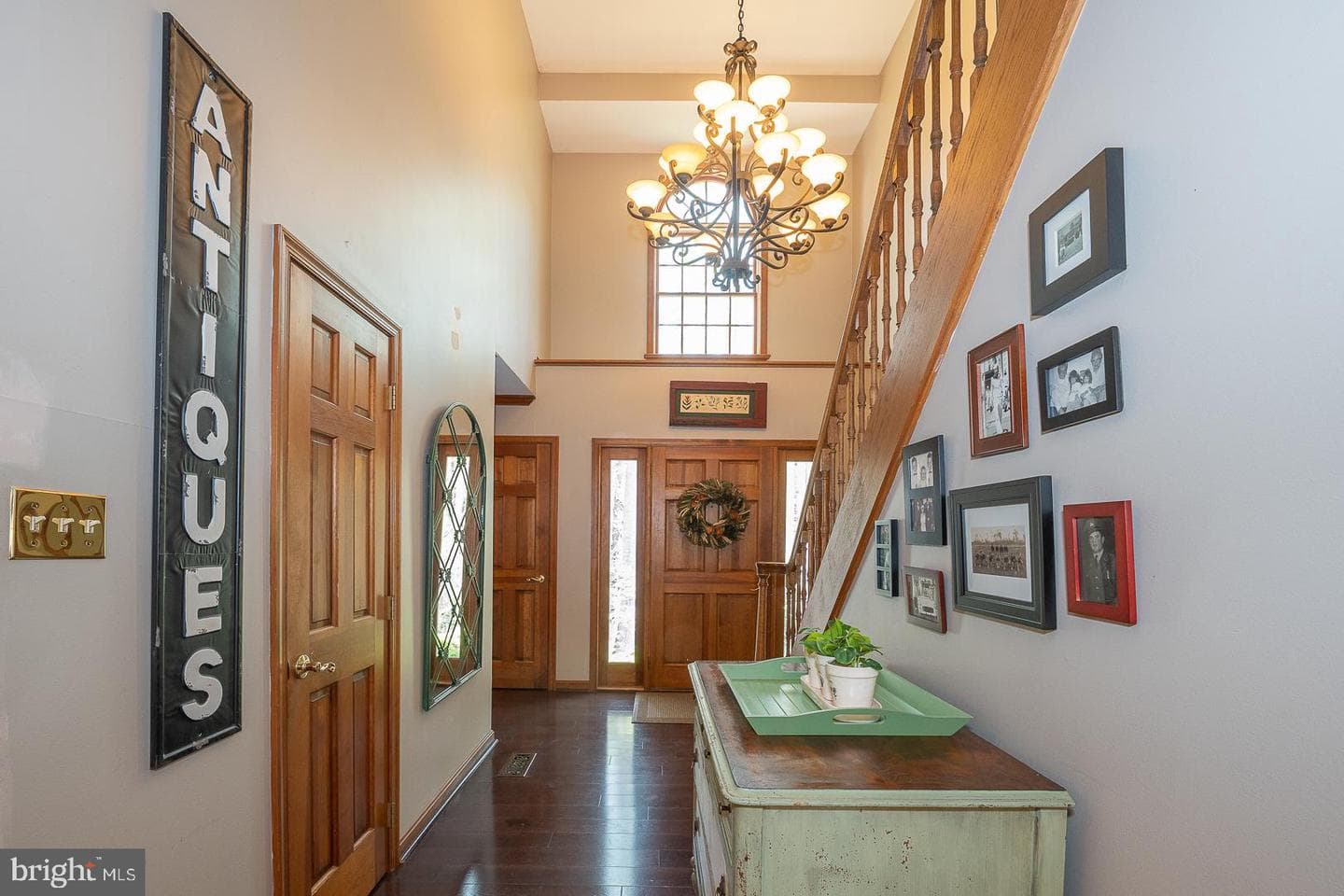 266 Deerhaven Way photo 4