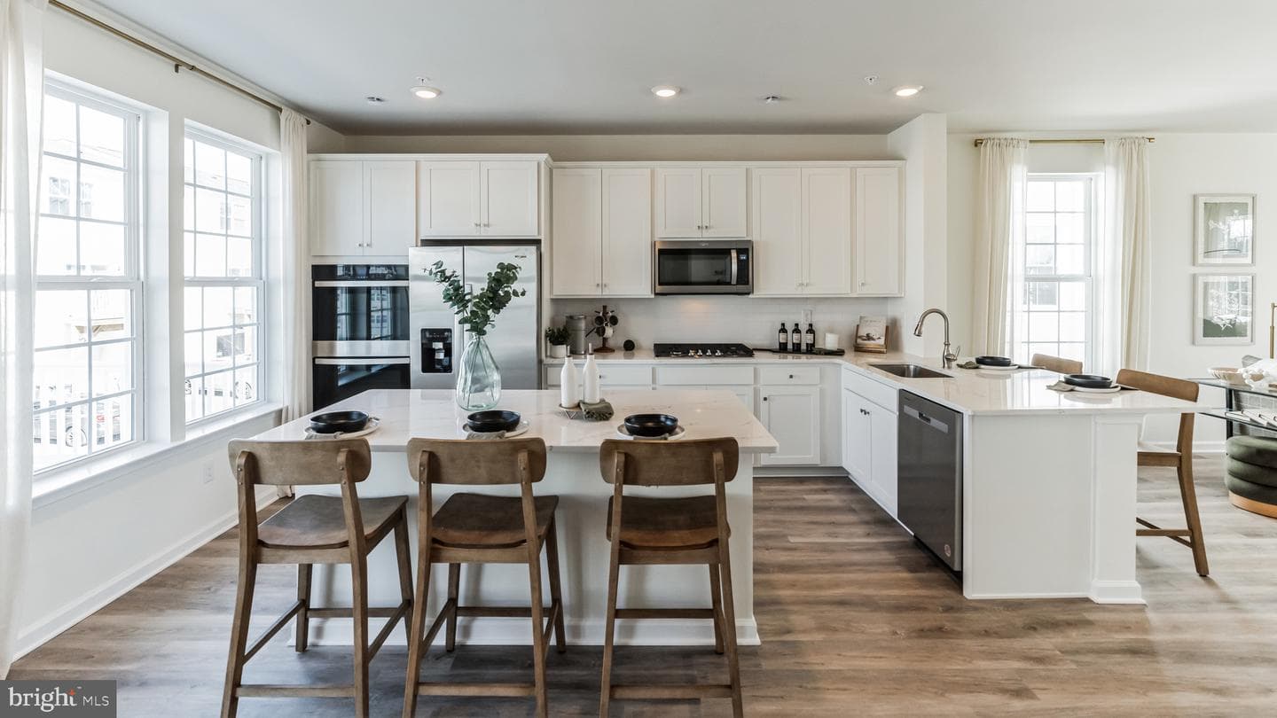 241 Smithworks Boulevard photo 2