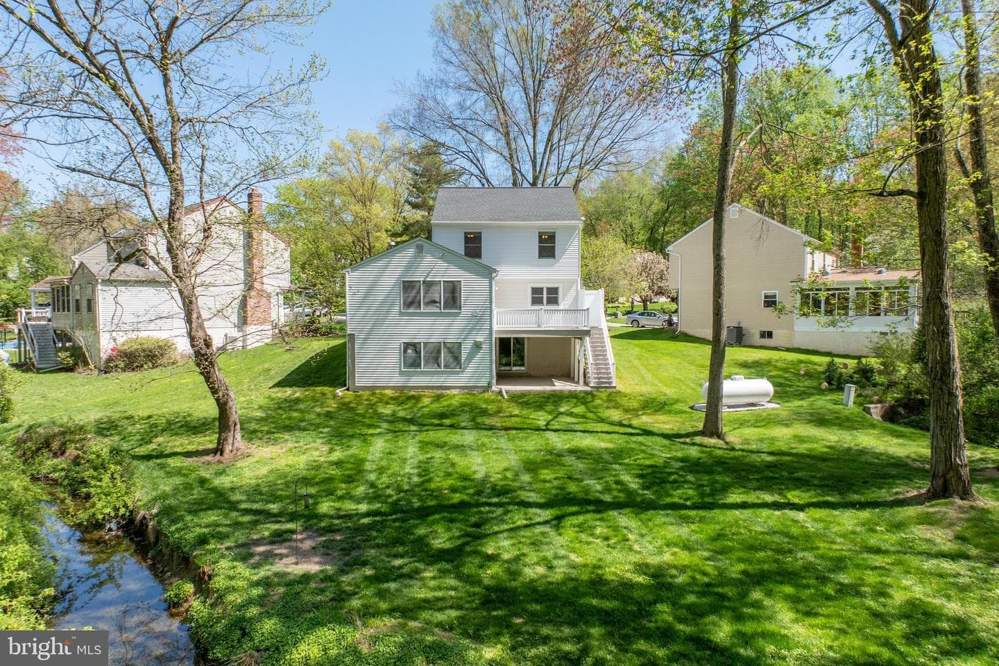 1422 Henry Drive photo 3