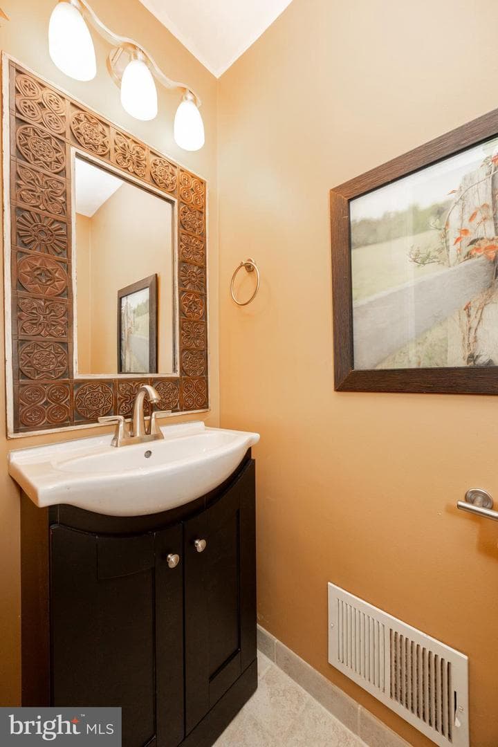 1326 Walnut Street photo 11