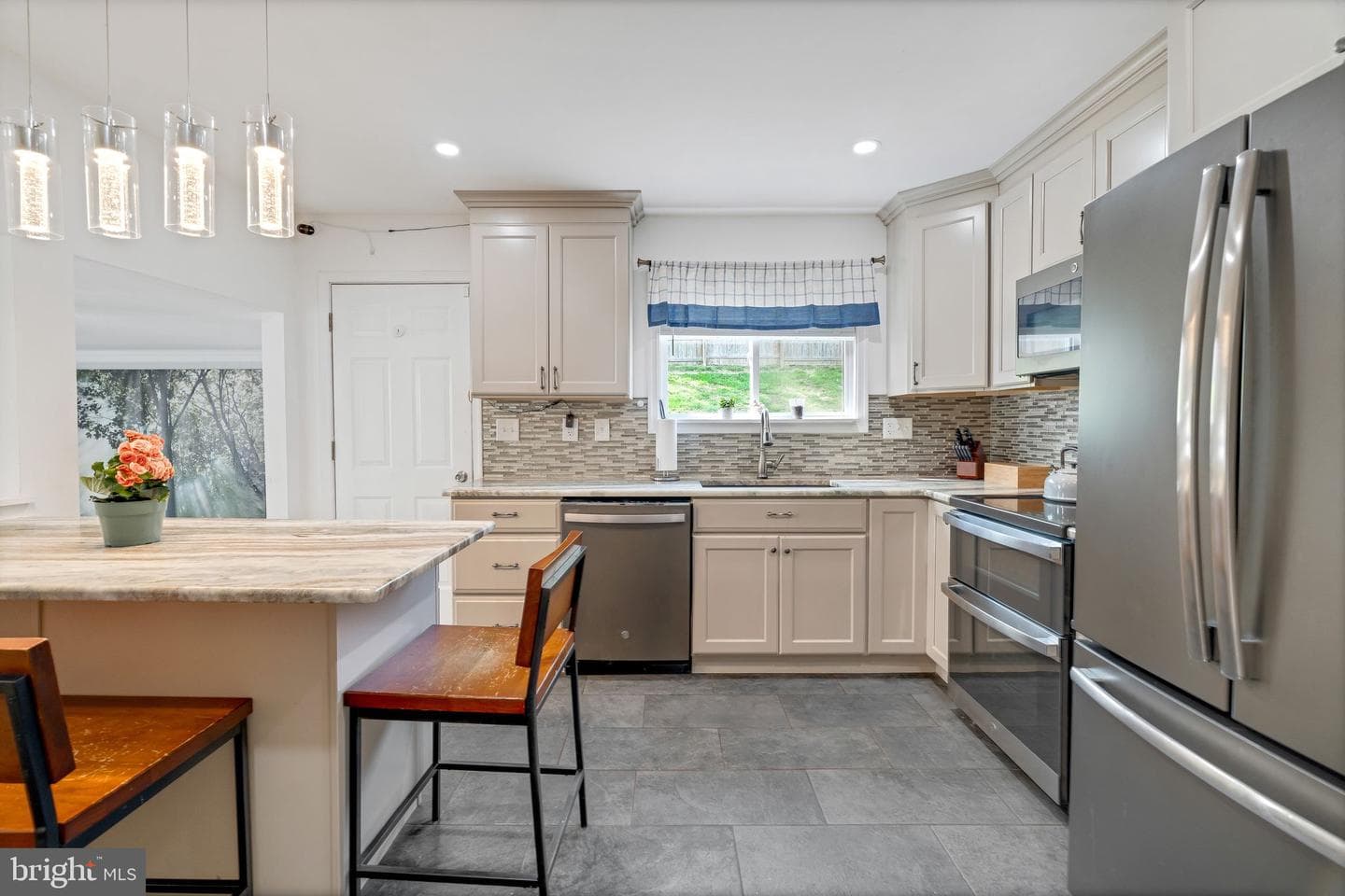 34 Penn Avenue photo 21