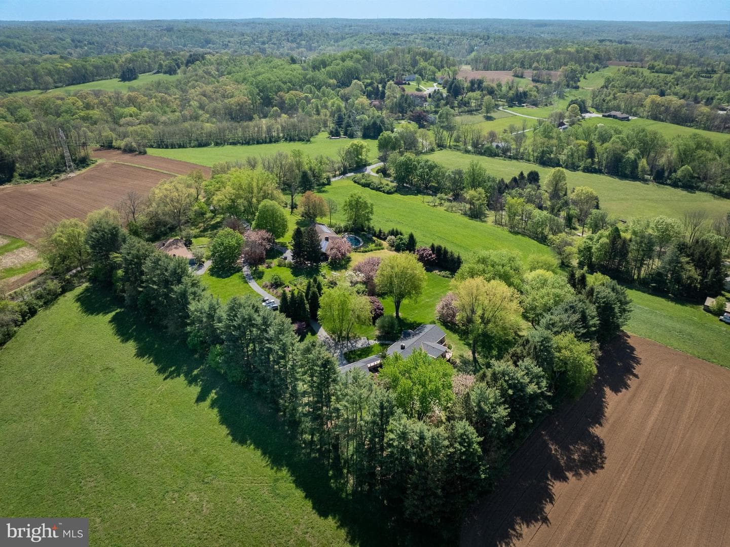 372 Lucky Hill Road photo 2