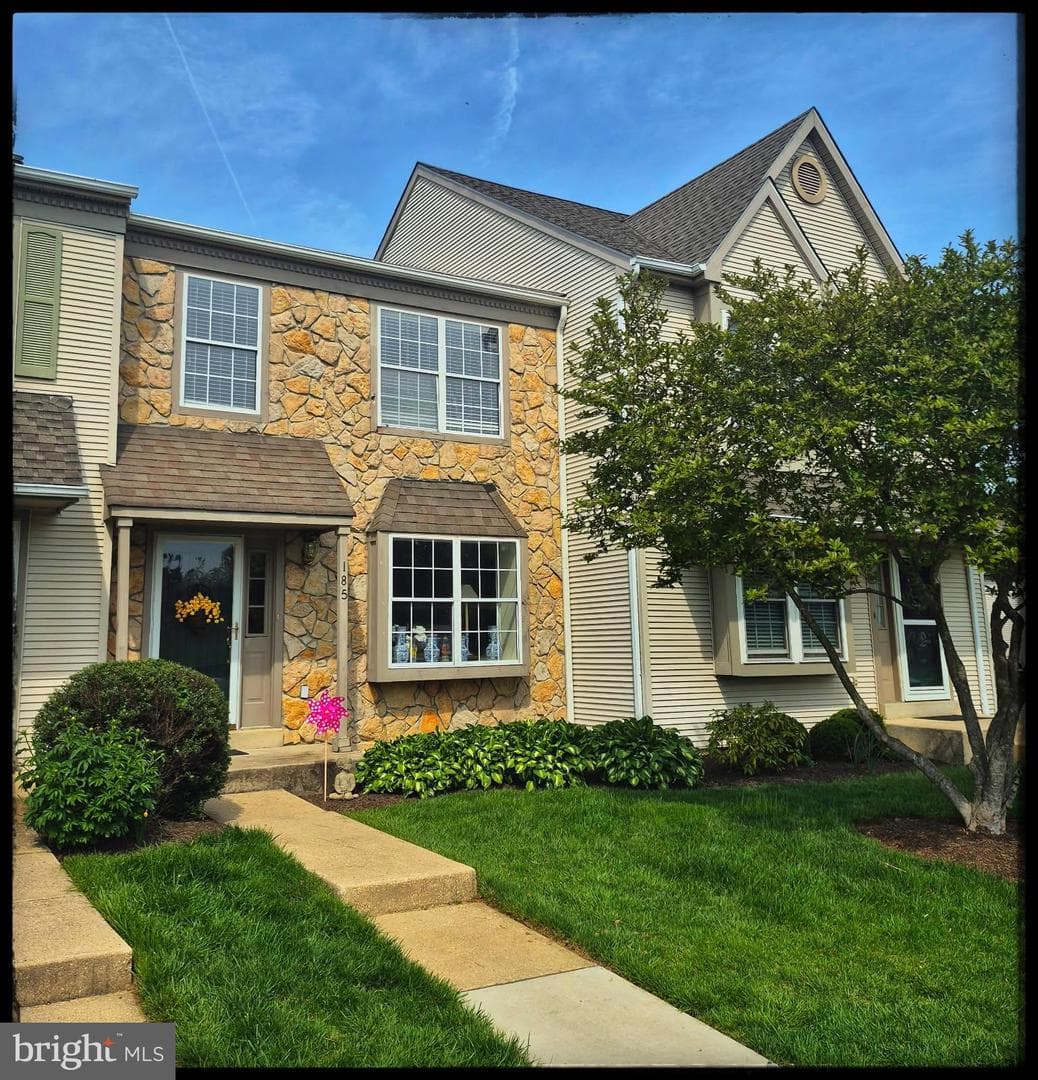 185 Cambridge Circle #89 photo 1