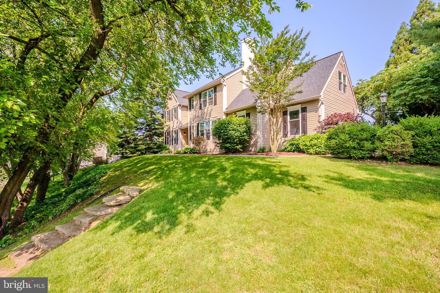 109 Ronway Drive photo 1