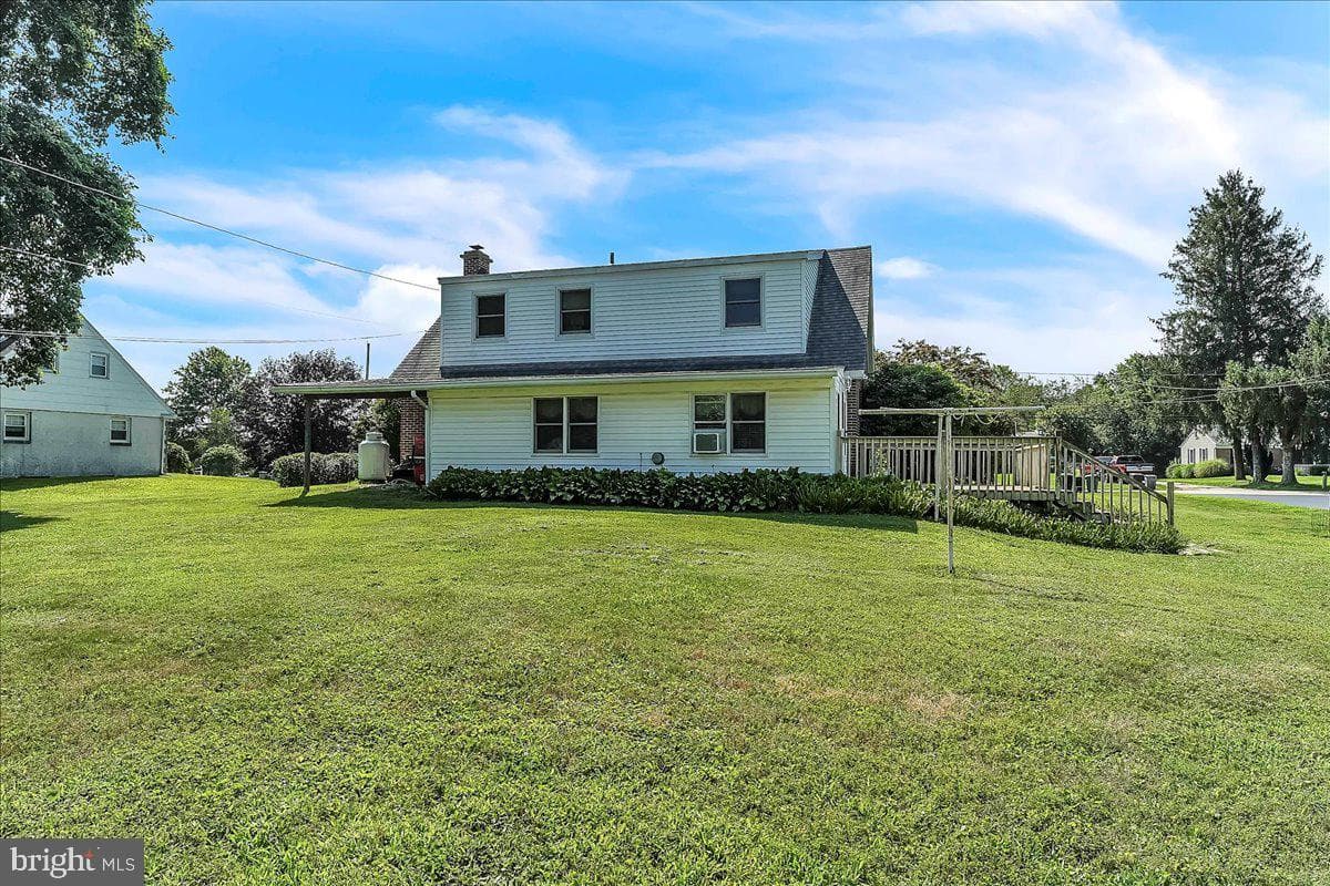 1541 Overhill Road photo 27