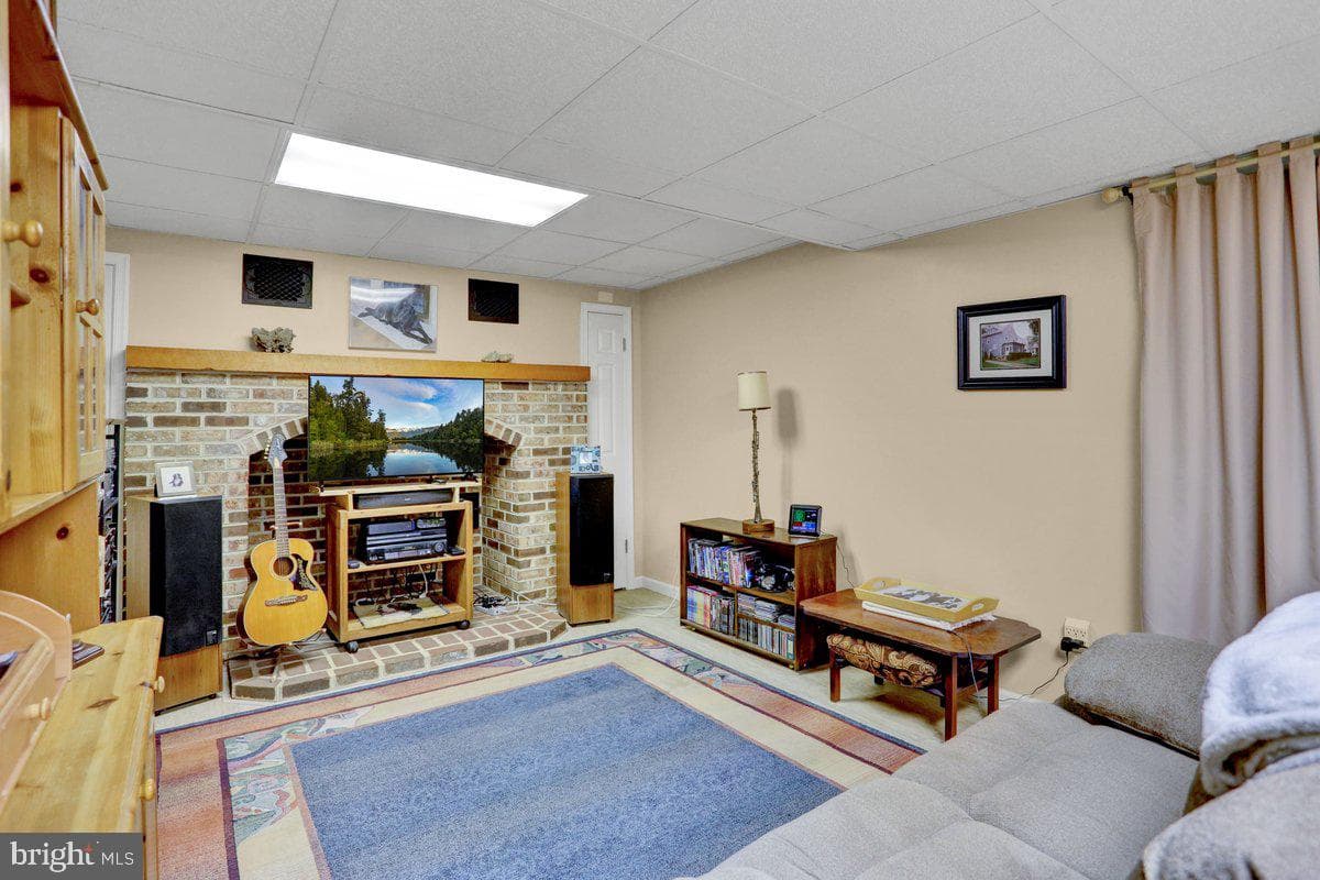 198 Bard Road photo 33
