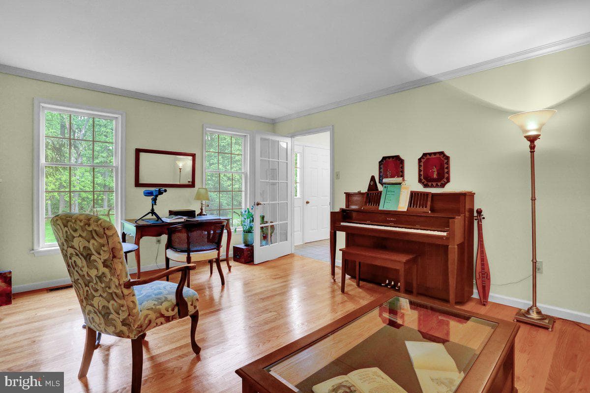 198 Bard Road photo 9