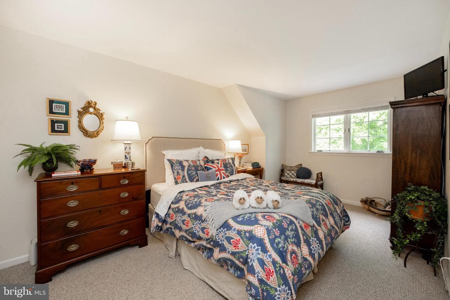 637 Huntington Drive photo 32