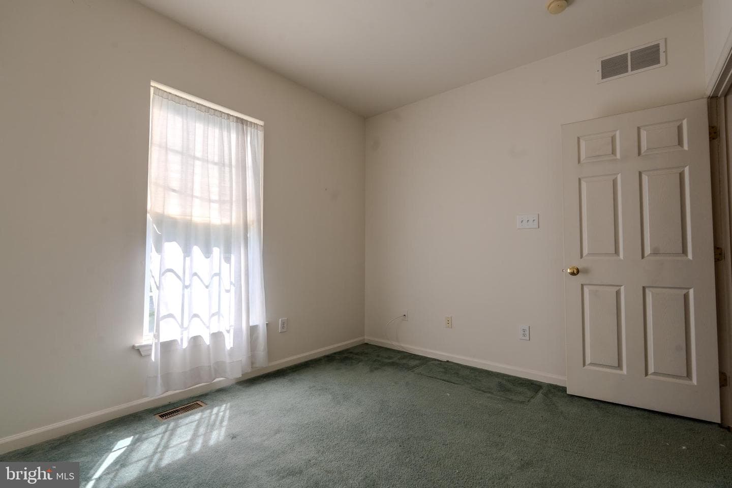 180 Milbury Road photo 20