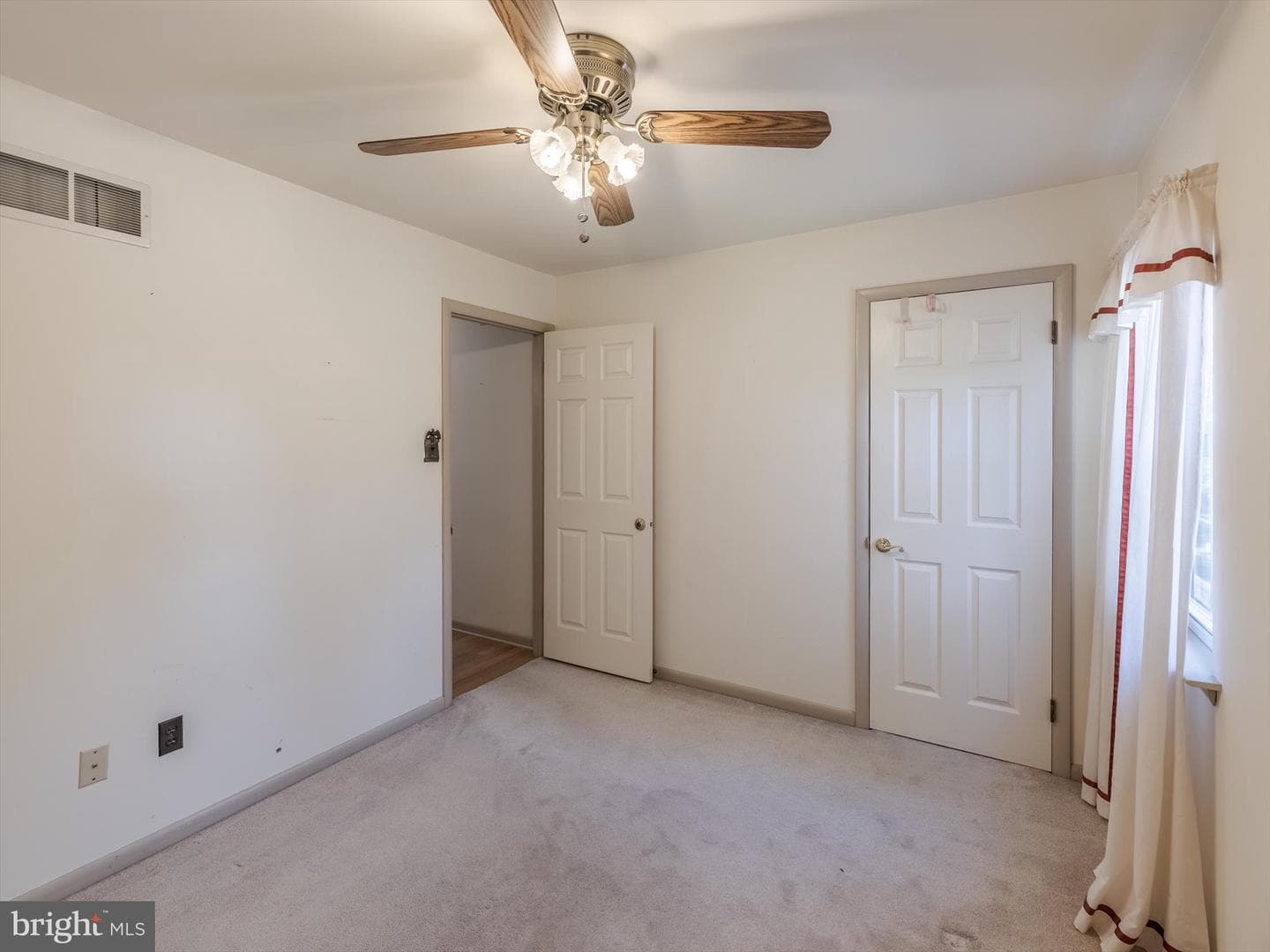 240 S Bonsall Road photo 25