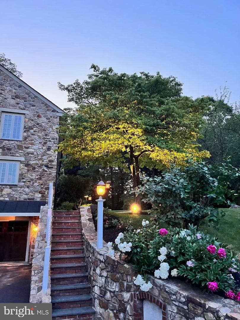 2 Green Lane photo 116