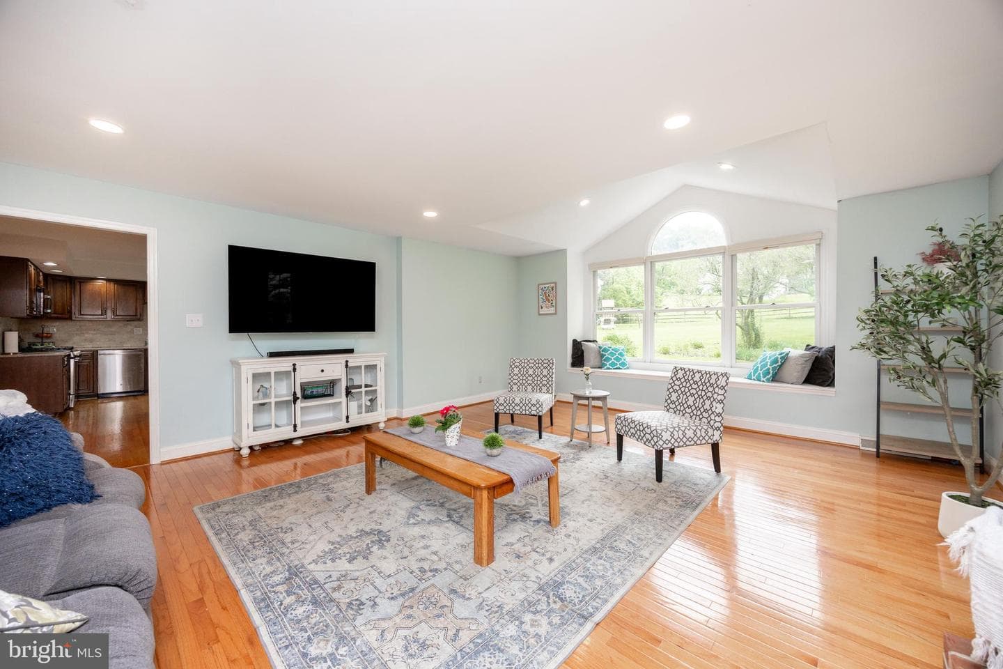 308 Green Circle photo 13