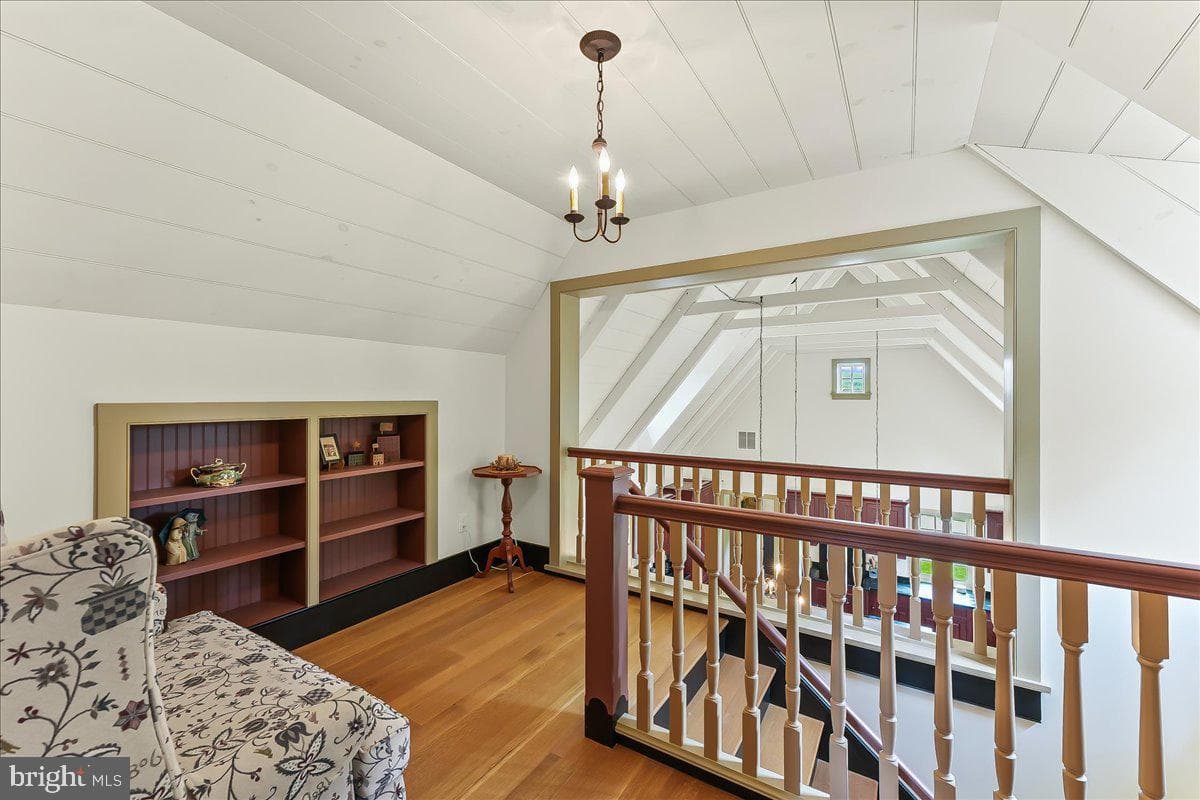 103 Orchard Hill Lane photo 13
