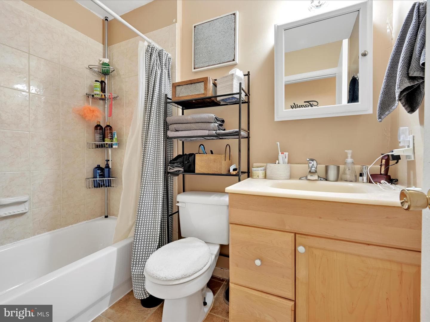 2536 Dupont Street photo 22