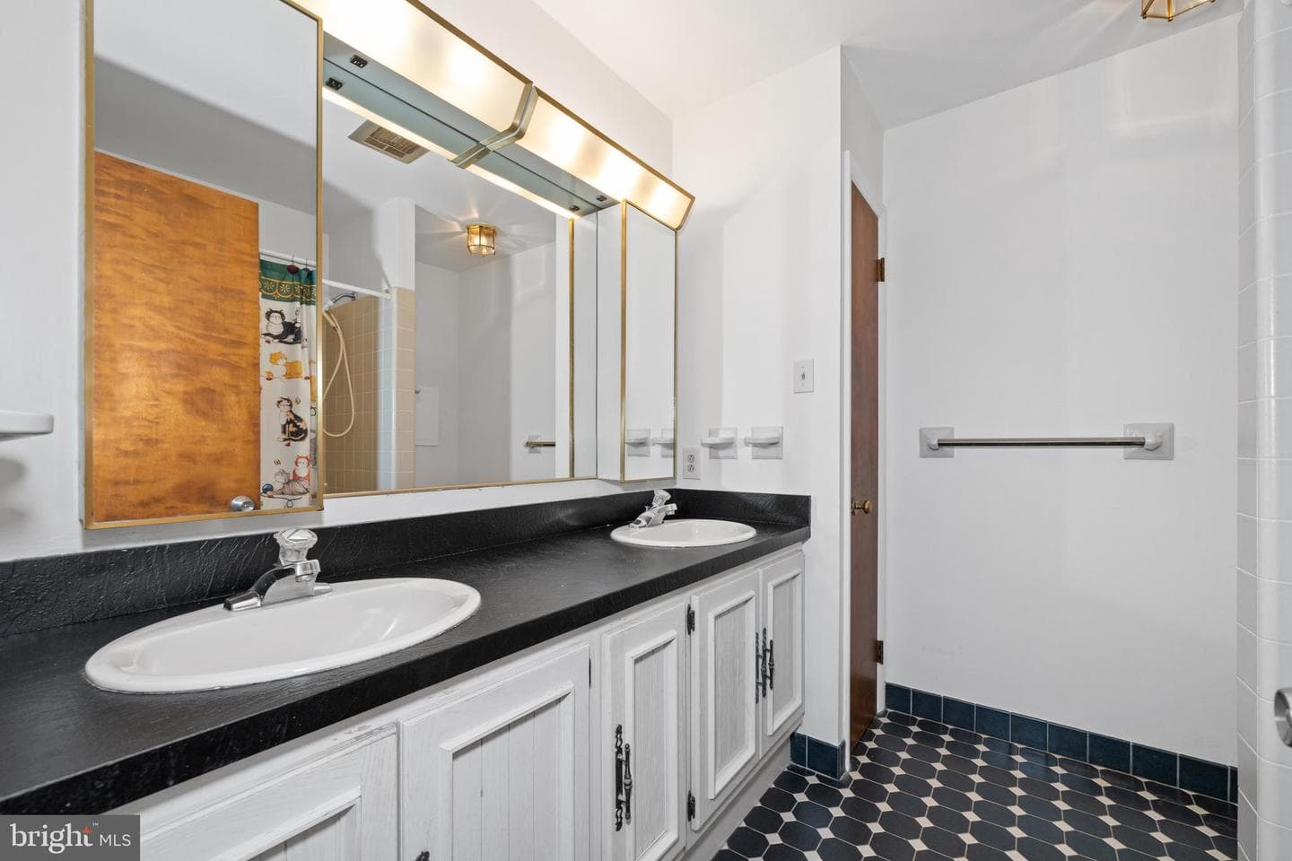 200 Mount Bradford Way photo 36