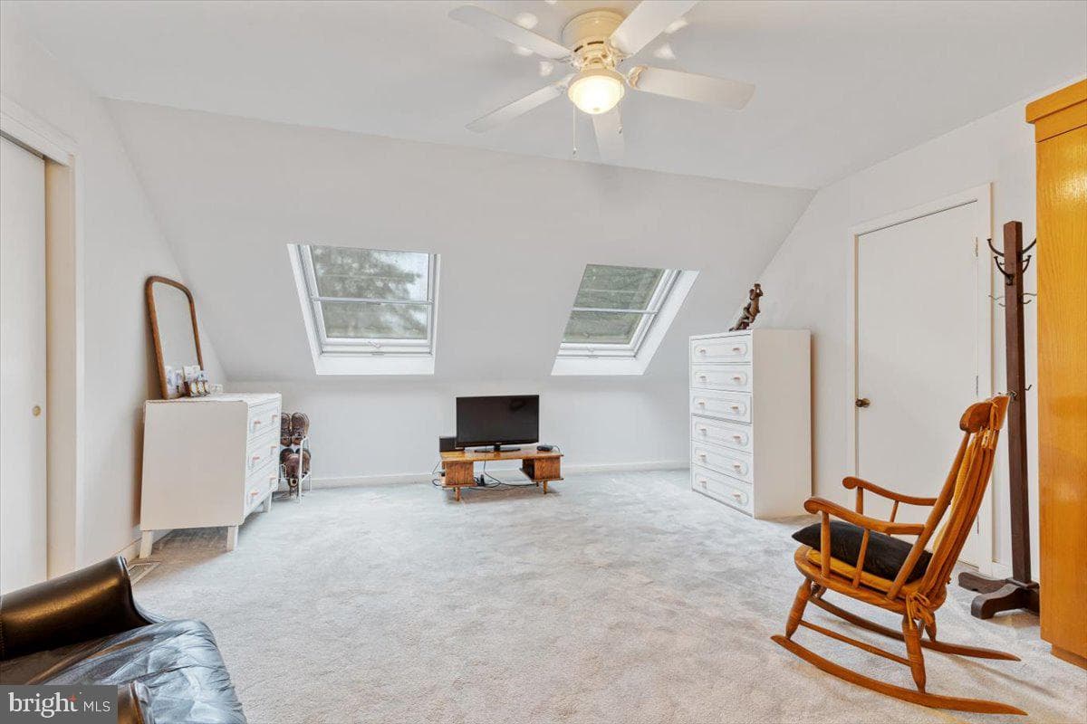 3 White Horse Lane photo 34