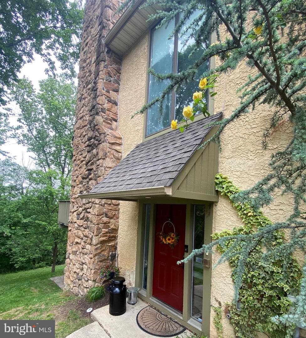412 Lynetree Drive #13-A photo 2