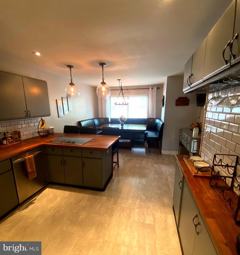 412 Lynetree Drive #13-A photo 7