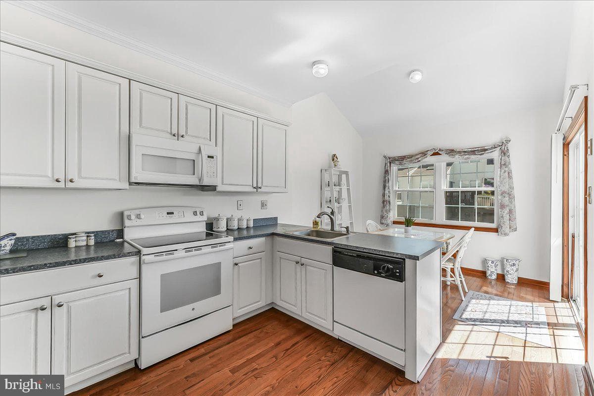 329 Galway Drive photo 12