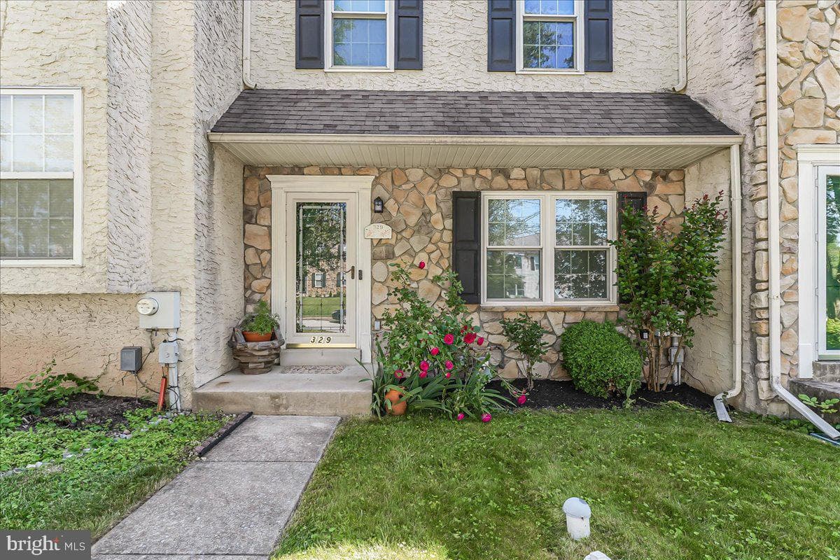 329 Galway Drive photo 2