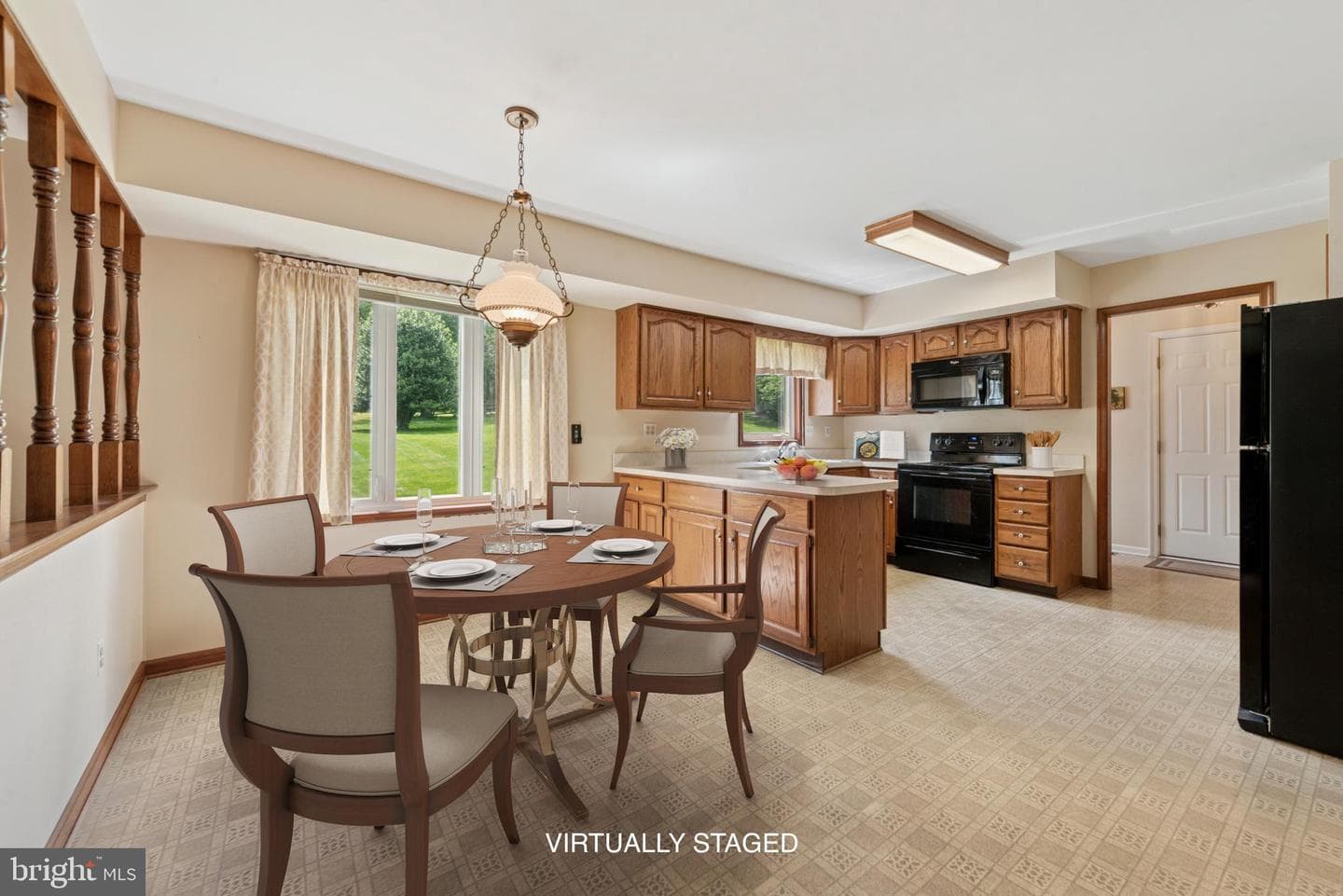 1058 Stable Lane photo 12